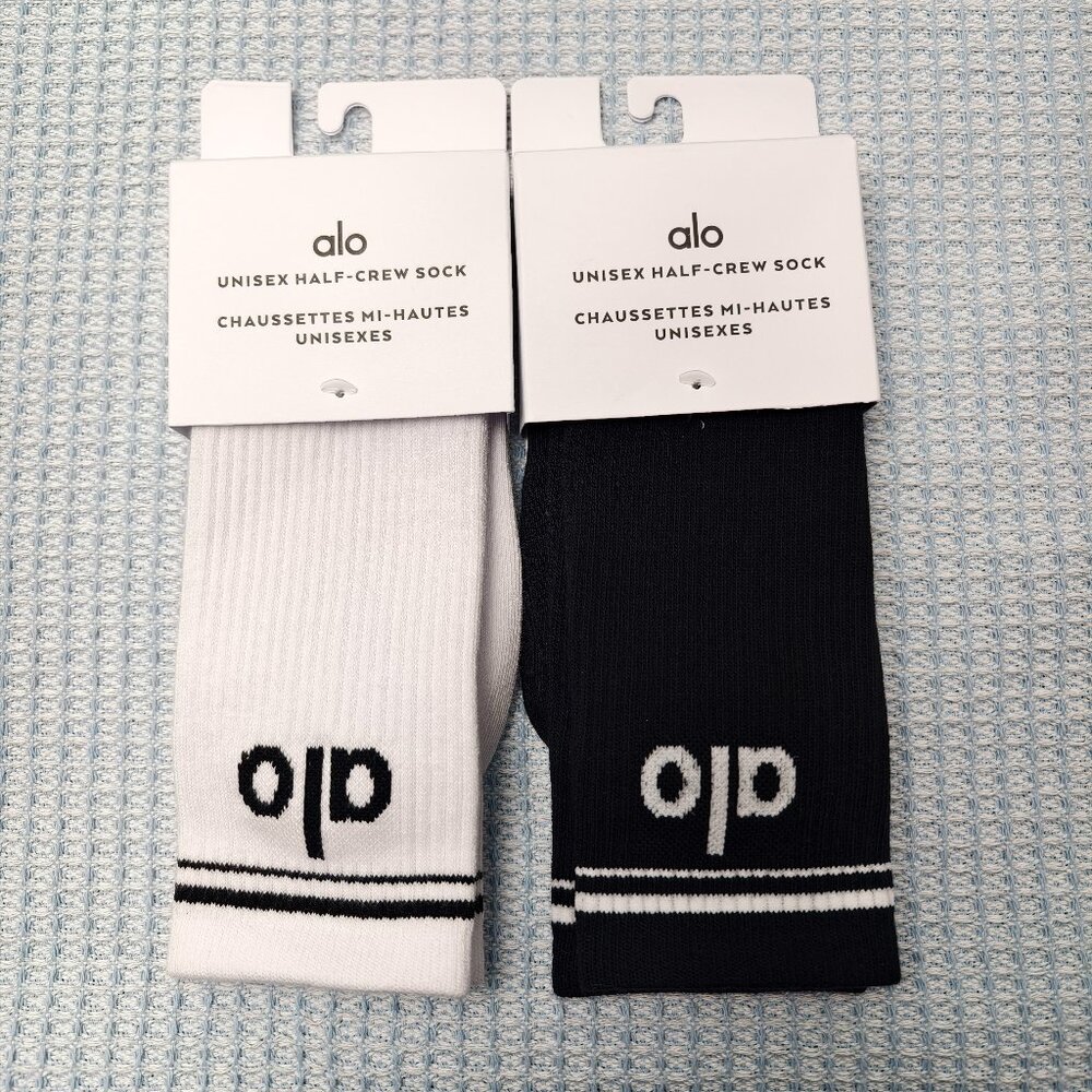 🌞NWT🌞 ALO Yoga 2-Pair Sport Socks | Arch Support & Breathable